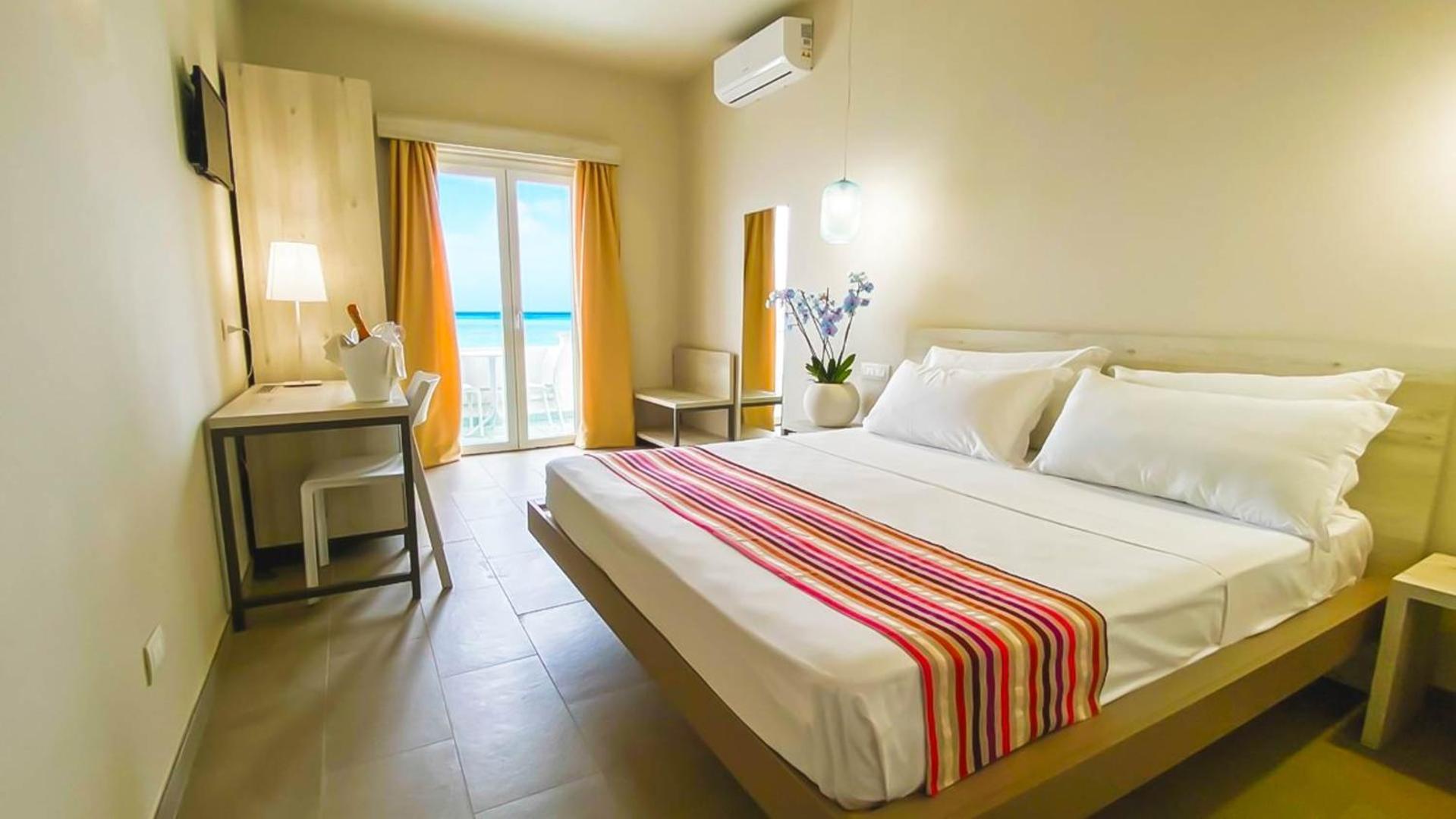 Borgo Di Riaci Beach Resort Santa Domenica  Exterior photo
