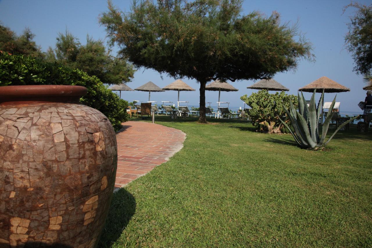 Borgo Di Riaci Beach Resort Santa Domenica  Exterior photo