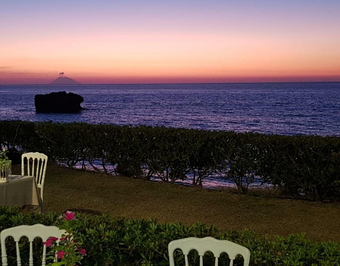 Borgo Di Riaci Beach Resort Santa Domenica  Exterior photo